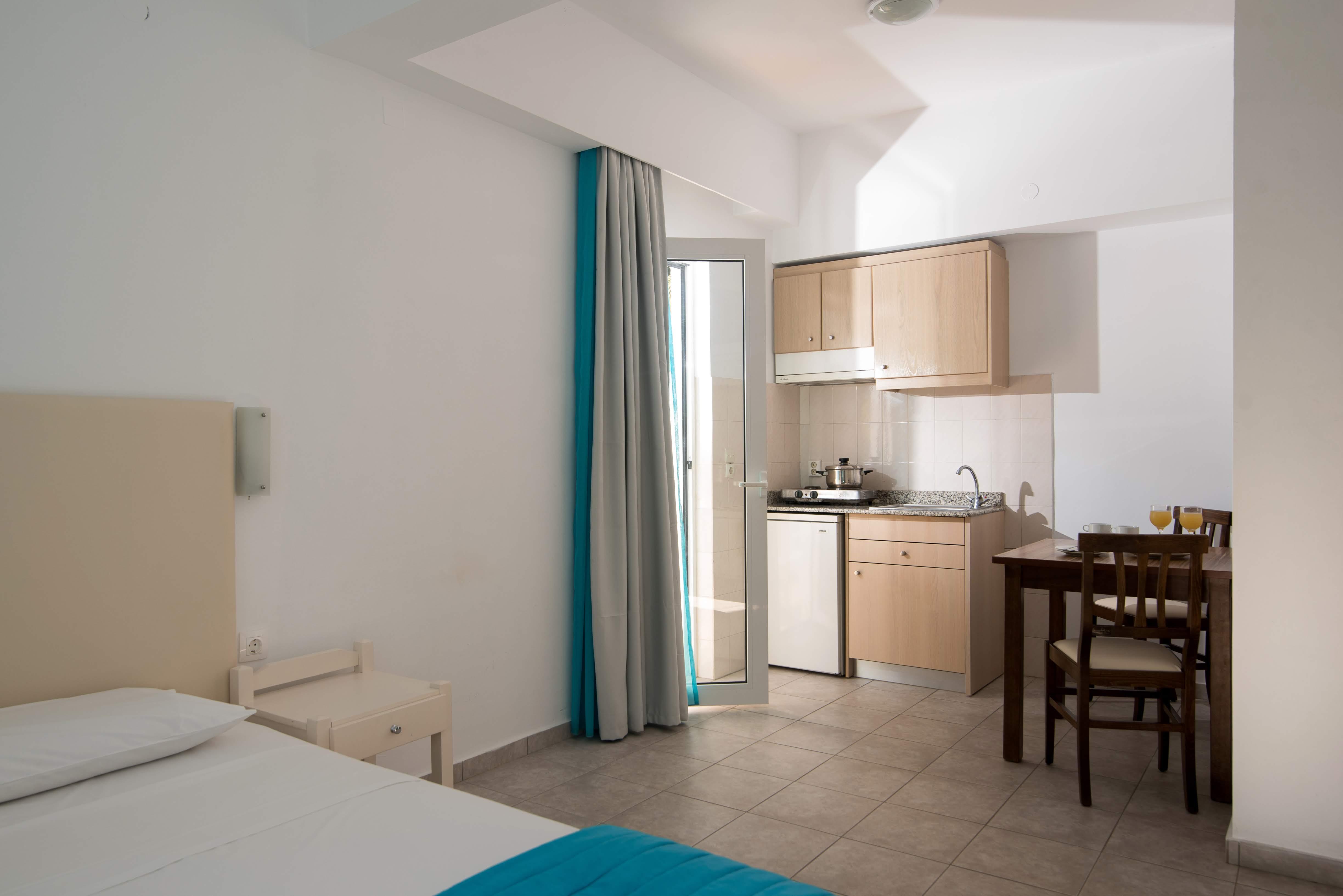 Ibiscus Hotel Malia Exteriör bild